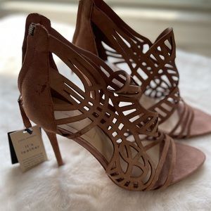 Zara size 10/41 open toe lattice style shoe